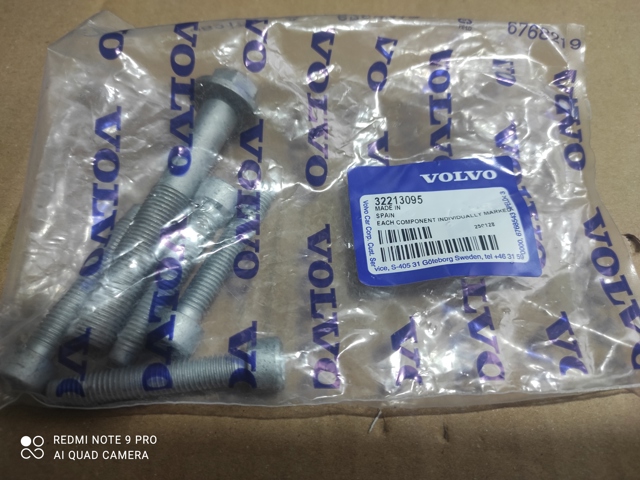 Ремінь приводний, агрегатів, комплект 32213095 VOLVO