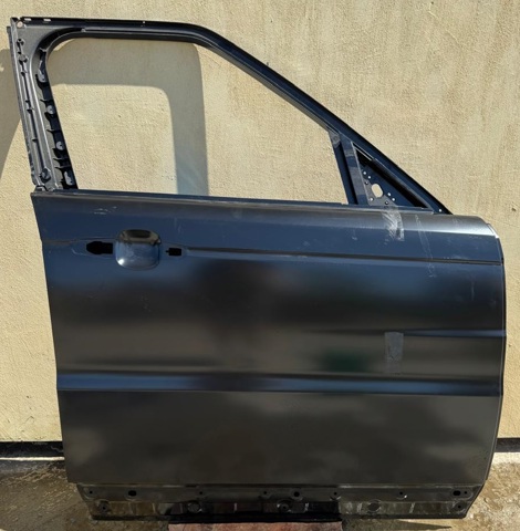 Дверка передня права LR044226 LAND ROVER