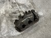 Супорт гальмівний, передній, правий LR047906 LAND ROVER