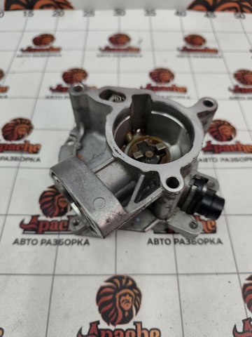 Насос вакуумний 06N145100G VAG