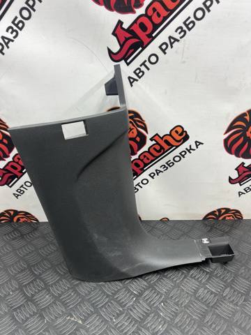 Обшивка стійки кузова внутрішня, передня права 4M1867272C4PK VAG