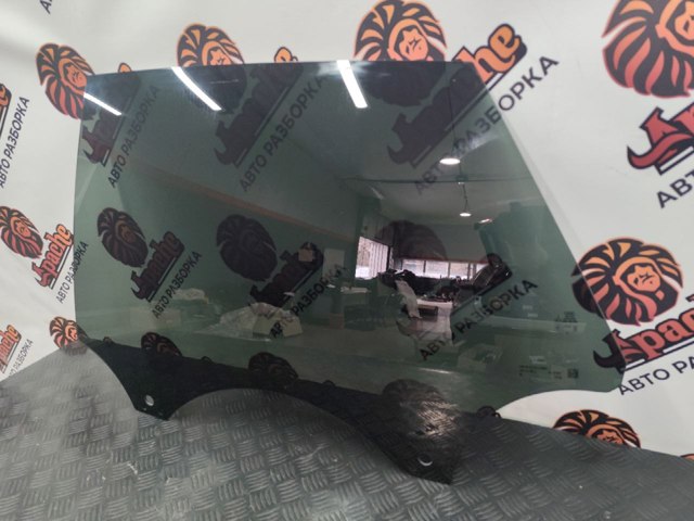 Скло заднє ліве 4M8845205A VAG
