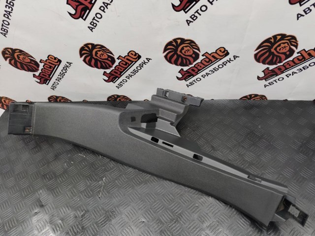 Обшивка стійки кузова внутрішня, задня ліва 4M88677674PK VAG