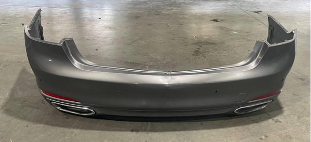 Бампер задній 51127427622 BMW