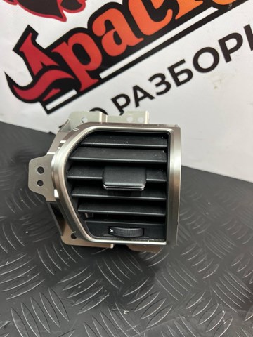 Решітка повітроводу права 5566078010 TOYOTA