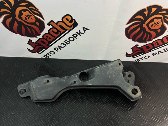Захист днища, задній лівий 5839842022 TOYOTA
