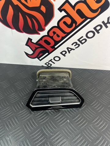 Решітка повітропровода права 5NN819704AWHZ VAG