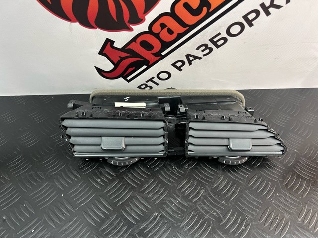 Решітка повітропровода 5NN8197289B9 VAG