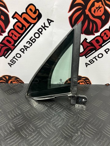 Вікно надставки дверей передніх 5NN845113C VAG