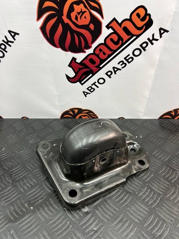 Кронштейн передній заднього поздовжнього важеля 5QM505130 VAG