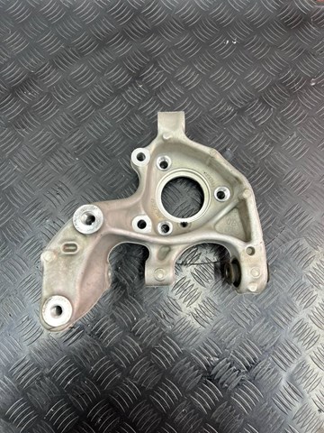 Цапфа поворотна права 5QN505436A VAG