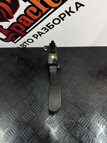 Підаль газу 781100W040 TOYOTA