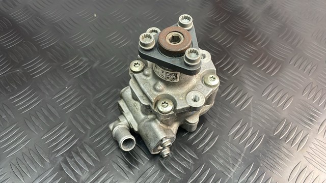 Насос кермового управління 7P6422154B VAG