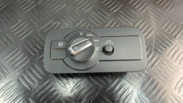 Перемикач світла фар, на "торпеді" 7P6941431E VAG