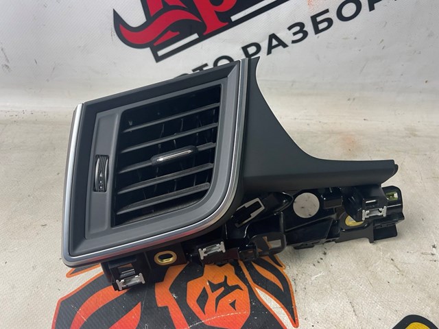 Решітка повітропровода ліва 80B820901A6PS VAG