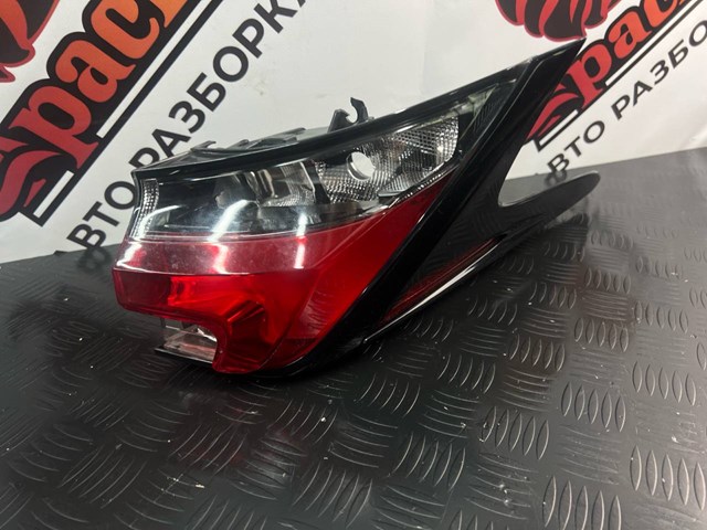 Ліхтар задній правий 8155178011 TOYOTA