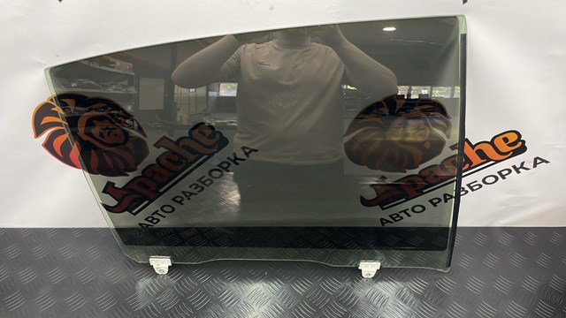 Вікно задніх дверей 823004GA0A NISSAN