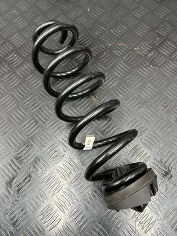 Пружина задня 8W0511115EB VAG