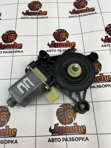 Двигун склопідіймача двері передньої, правої 8W0959802 VAG