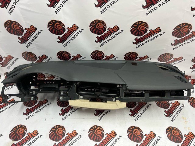 Передня панель 8W1857001KMBX VAG