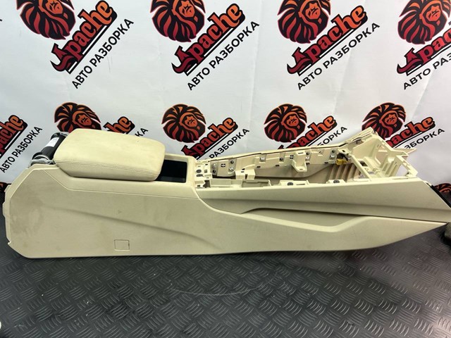 Центральна консоль торпеди 8W1863241ABV2 VAG