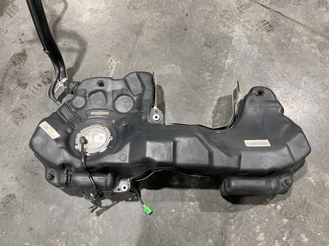 Б/бак 8W6201060BC VAG