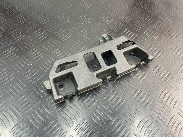 Направляюча заднього бампера, ліва 95850548310 PORSCHE