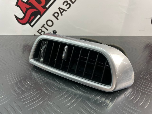 Решітка повітропровода ліва 95855270301G0B PORSCHE