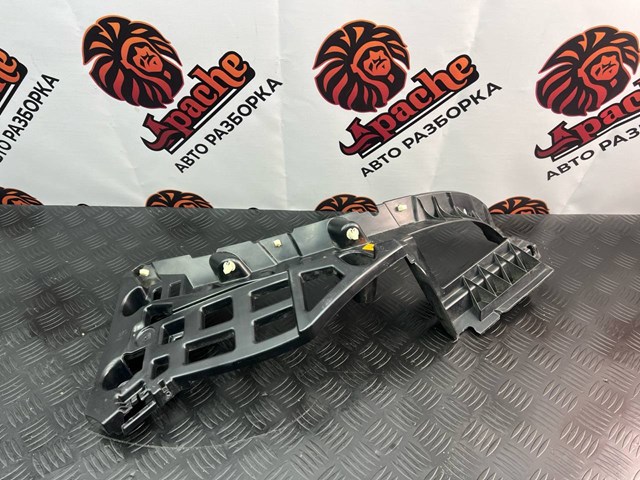 Кронштейн бампера заднього, зовнішній правий 95B807254C PORSCHE