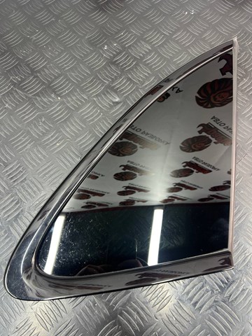 Стукло багажника, праве 95B845298FE PORSCHE