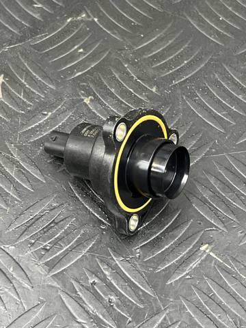 Клапан рециркуляції надувного повітря турбіни A0001532859 MERCEDES