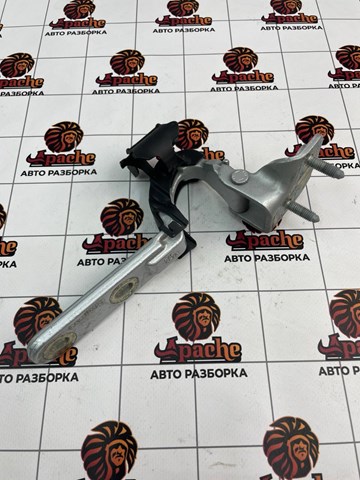 Петля багажника A1667403200 MERCEDES