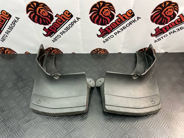 Бризковики задні, комплект A1668900378 MERCEDES