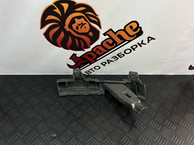 Лівий кронштейн заднього бампера CK5217C863AA LAND ROVER