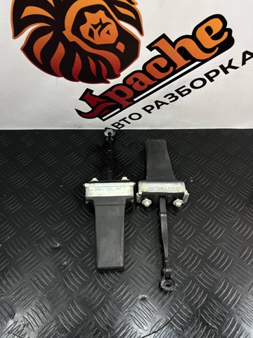 Обмежувач відкриття дверей, задній LR045541 LAND ROVER