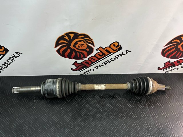 Піввісь задня, ліва LR053790 LAND ROVER