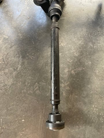 Кардан передній LR057620 LAND ROVER