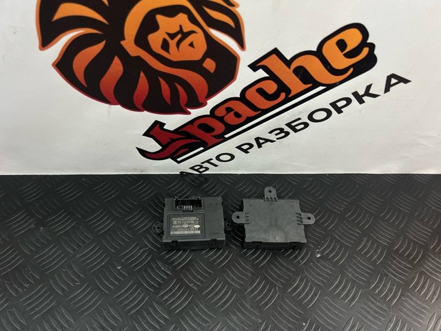 Блок комфорту задніх дверей LR072198 LAND ROVER