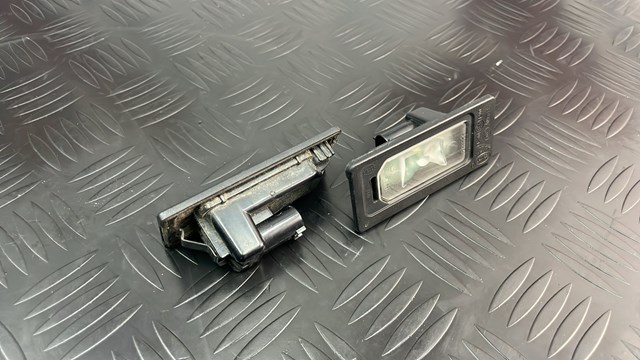 Ліхтар підсвічування заднього номерного знака LR089442 LAND ROVER
