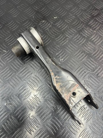 Поперечна тяга задньої підвіски T4K4592 JAGUAR