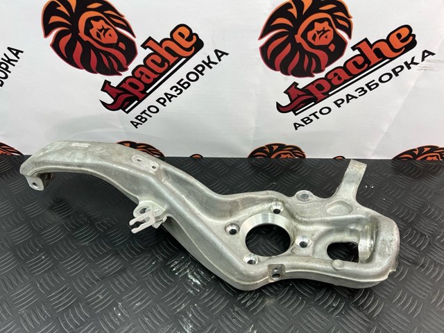 Цапфа поворотна права T4K4735 JAGUAR