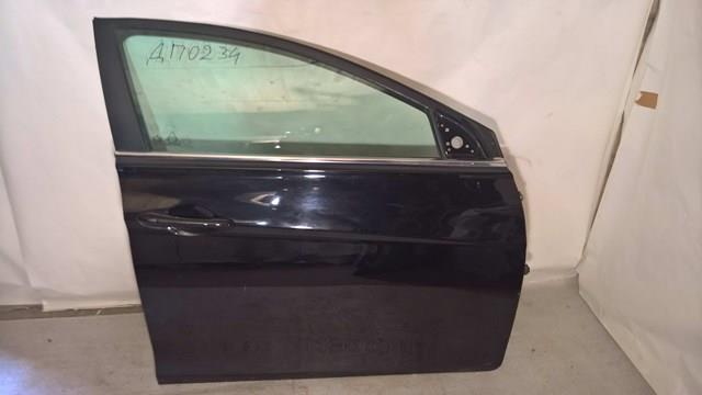 Дверка передня права 760043Q000 HYUNDAI