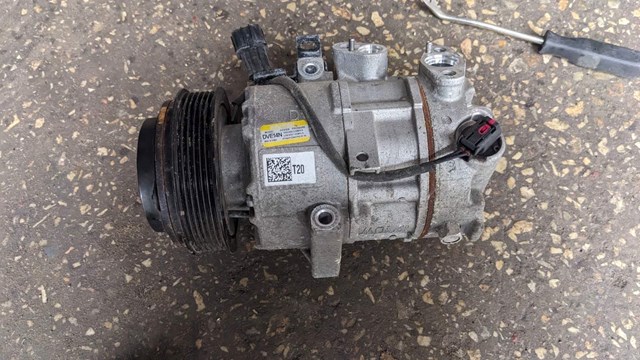 Компресор холодоагенту 97701K0200 HYUNDAI