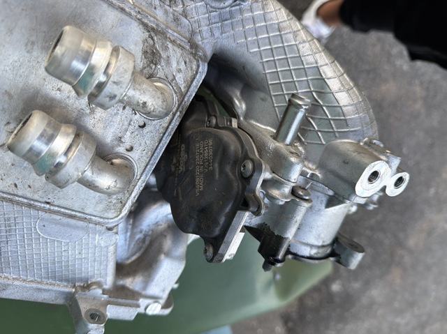 Заслінка повітряна 05L128063E VAG