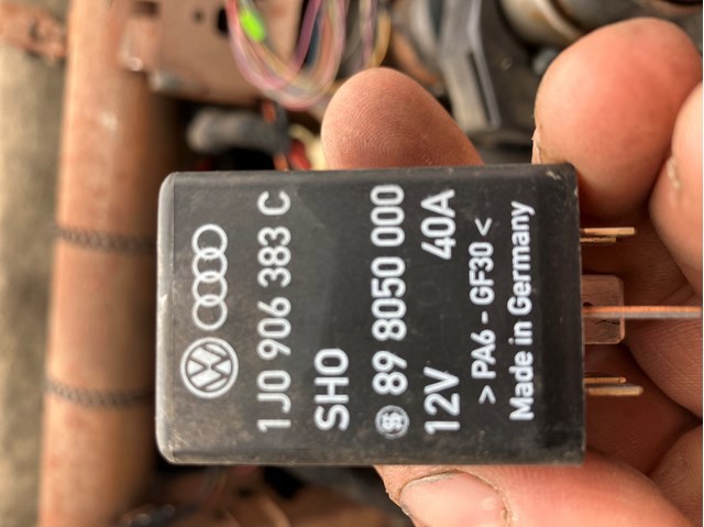 Реле електробензонасосу 1J0906383C VAG