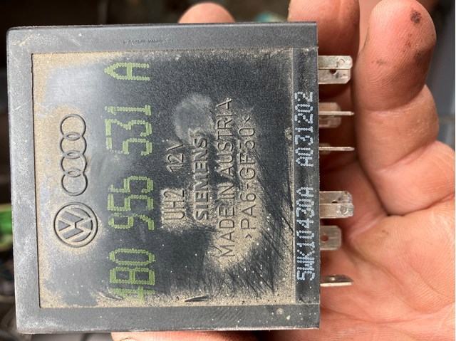 Реле управління двірниками 4B0955531A VAG