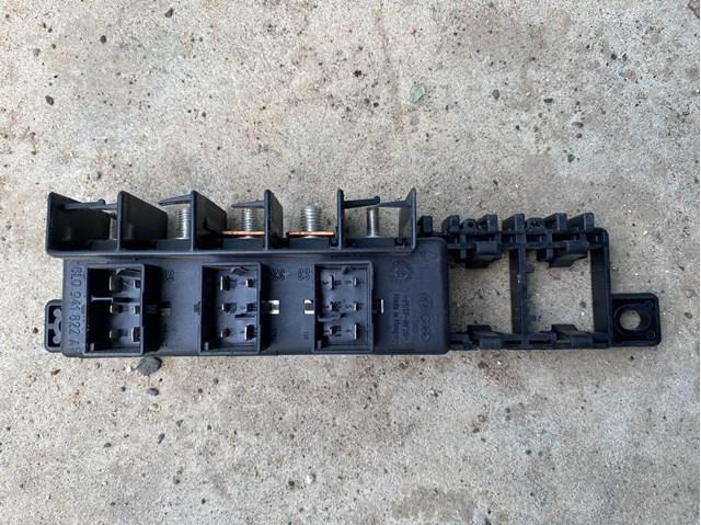 Коробка запобіжників 8L0941822A VAG