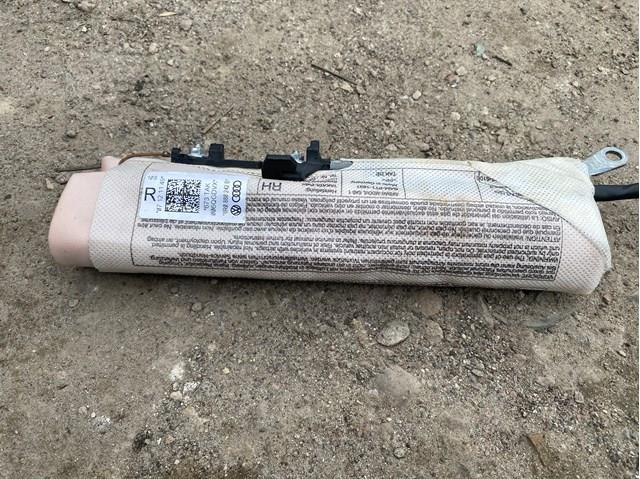 Подушка переднього сидіння 8R0880242B VAG