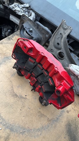 Супорт тормзной 8V0615107C VAG