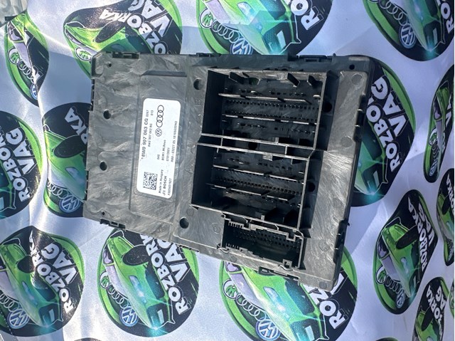 Блок управління бортової мережі 8W0907063CG VAG